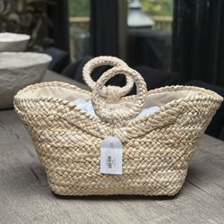 Brand new straw, toad bag