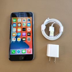 iPhone 6s - UNLOCKED - Like New  