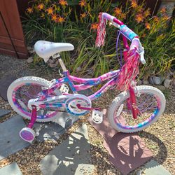 Dynacraft Sweetheart 18" Girls Bicycle with Hand Brakes and Training Wheels