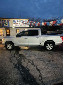 2018 Nissan TITAN