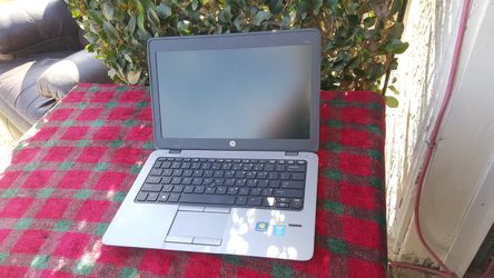 Hp laptop-13.3" i5(4300u cpu)8gigs, 320hd,