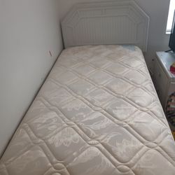 2 Twins Beds Frame/Mattress Included 