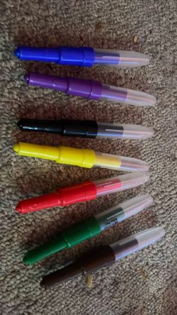 Multiple color blow pens for dogs
