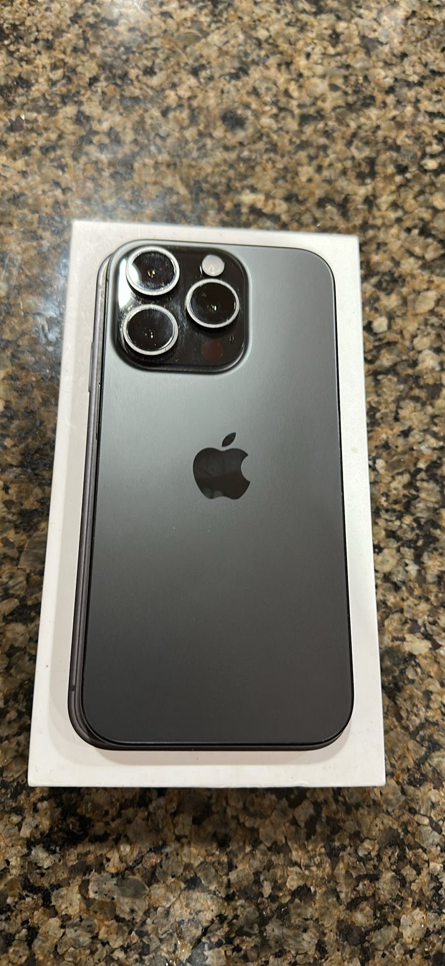 Apple 15 pro 256 gb factory unlocked