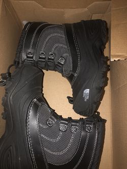 Kids northface boots size 13