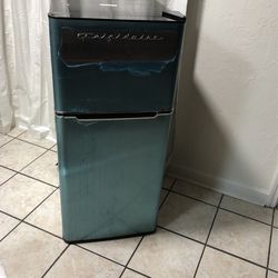 Mini Chrome Trim and Platinum Design Frigidaire