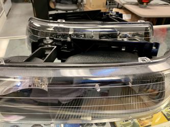 Black Headlights.. 00-06 Tahoe/ Suburban