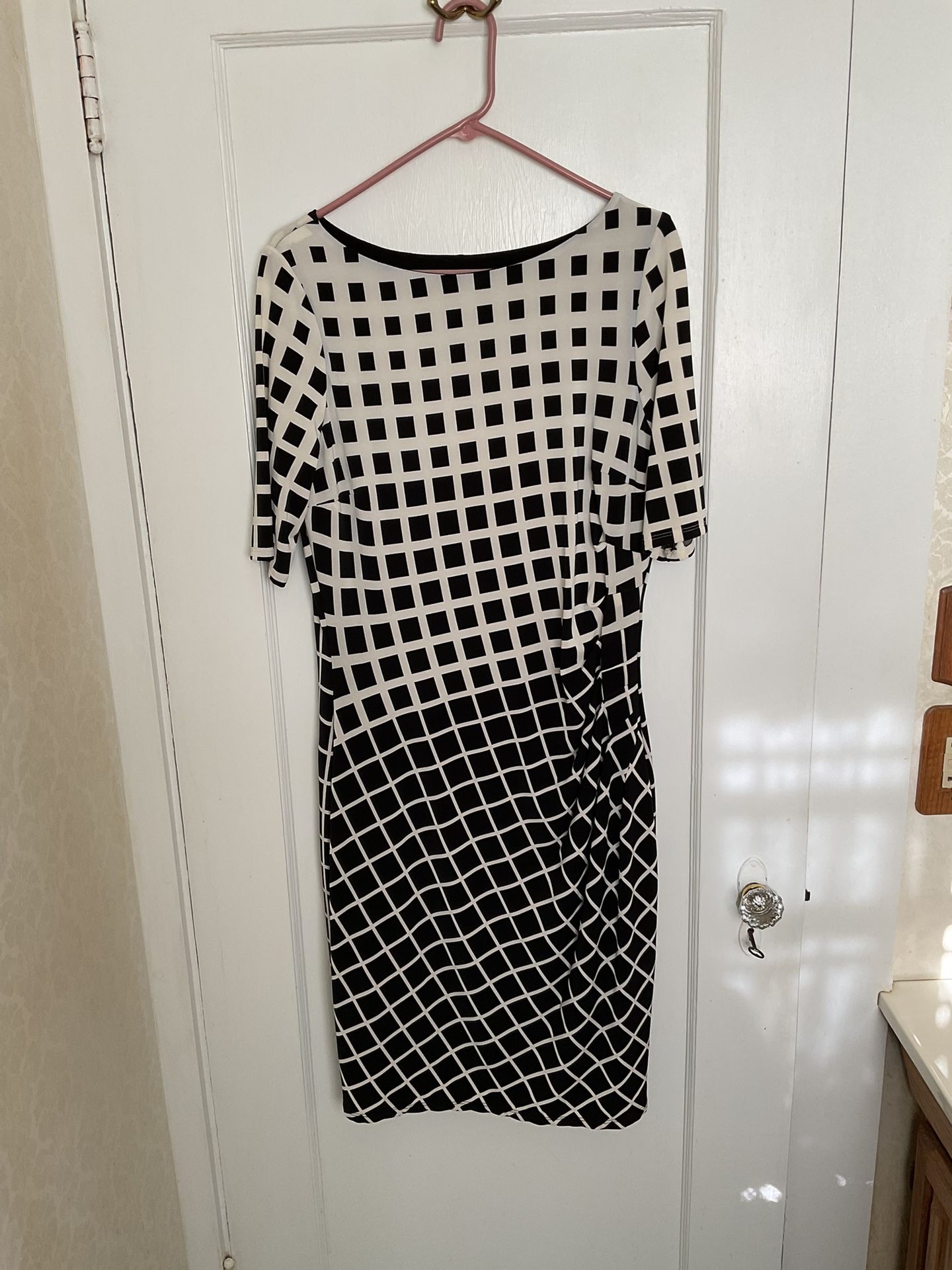 Anne Klein  Short Sleeve Sheath Dress, Size 14