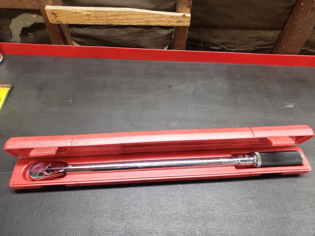 Matco 1/2 50-250 FT LBS Torque Wrench