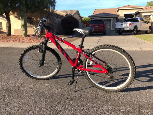 Performance holeshot mountain bike for kids for Sale in