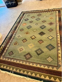 Large Area Rug 8x10 Green Maroon Diamond Pattern
