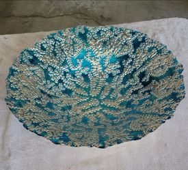 Beautiful piece for display or use it for a bowl.