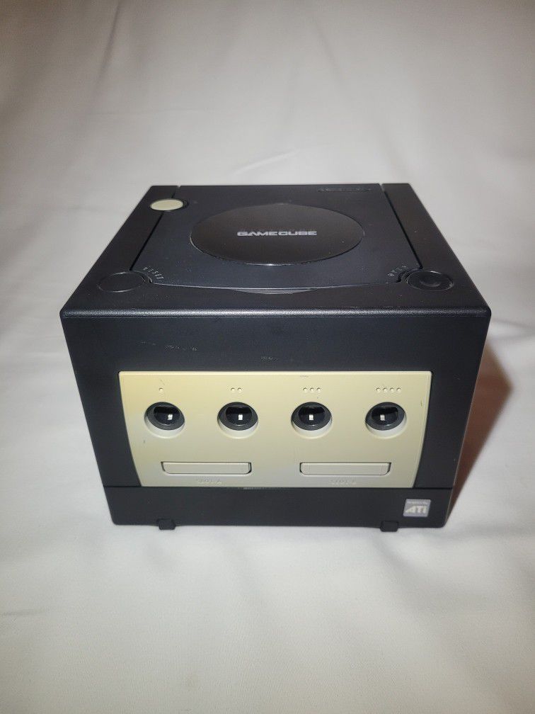 Nintendo GameCube Console With Cables Controller & Memory Card working