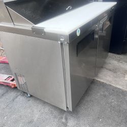 Refrigerator 