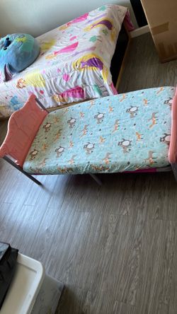 Toddler bed