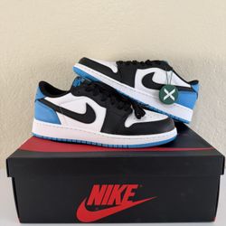 Nike Air Jordan 1 Retro Low OG Dark Blue Powder size 7 And 8 womens