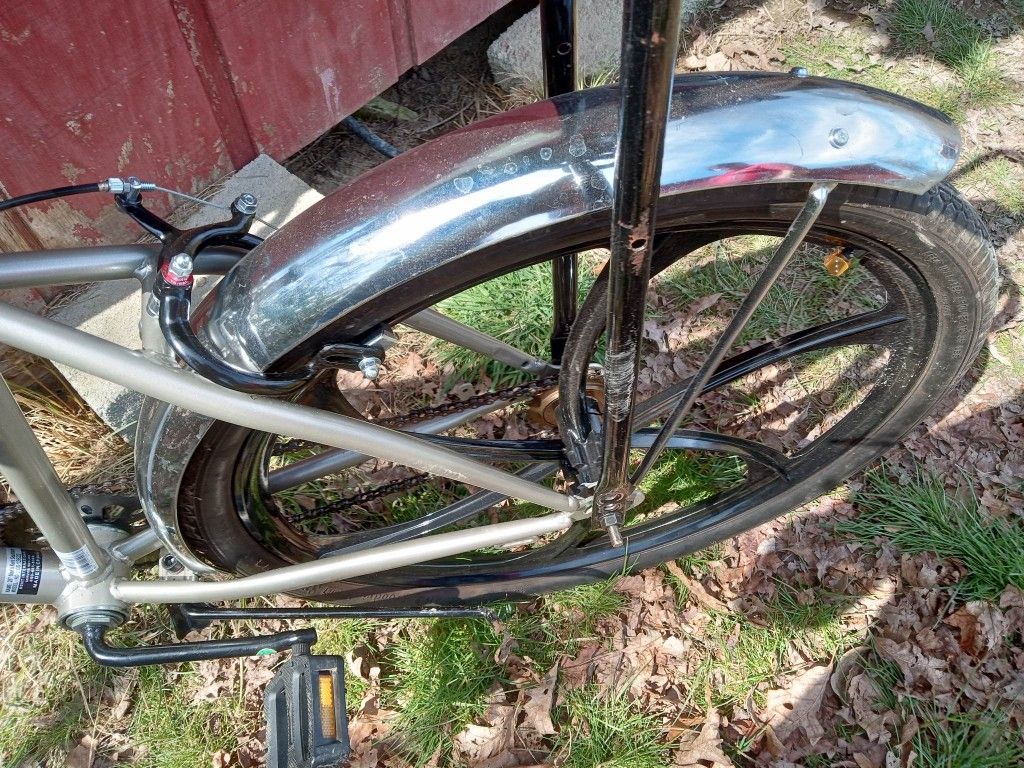 Kent Muscle Lowrider Bike