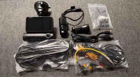 Dash cam front and rear with cabin