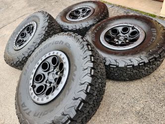 17" ford raptor factory beadlock capable wheels and tires