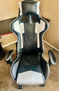 Gaming chair/desk