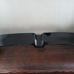 Spoiler No Mounting Hardware