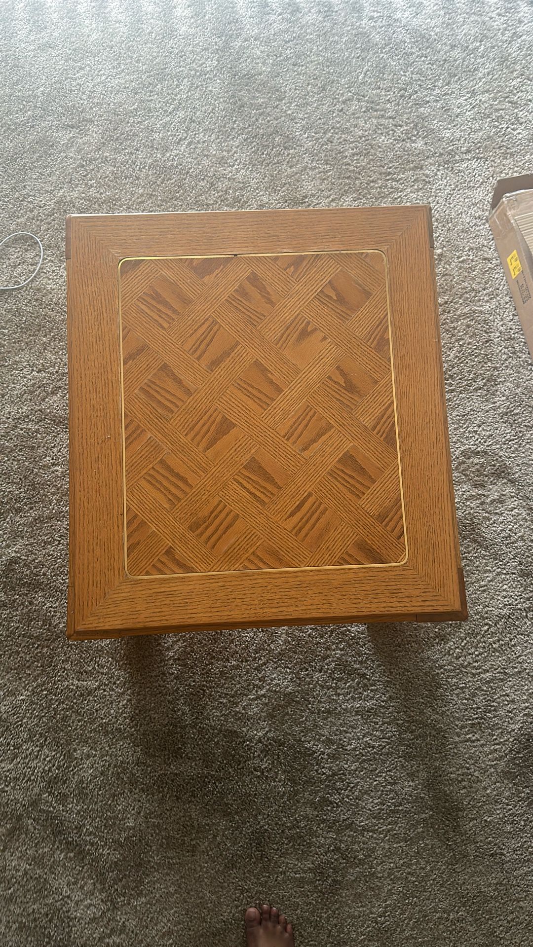 2 Side Tables