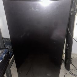 Midea Mini Fridge