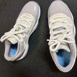 Jordan 11 Retro Low Cement Gray