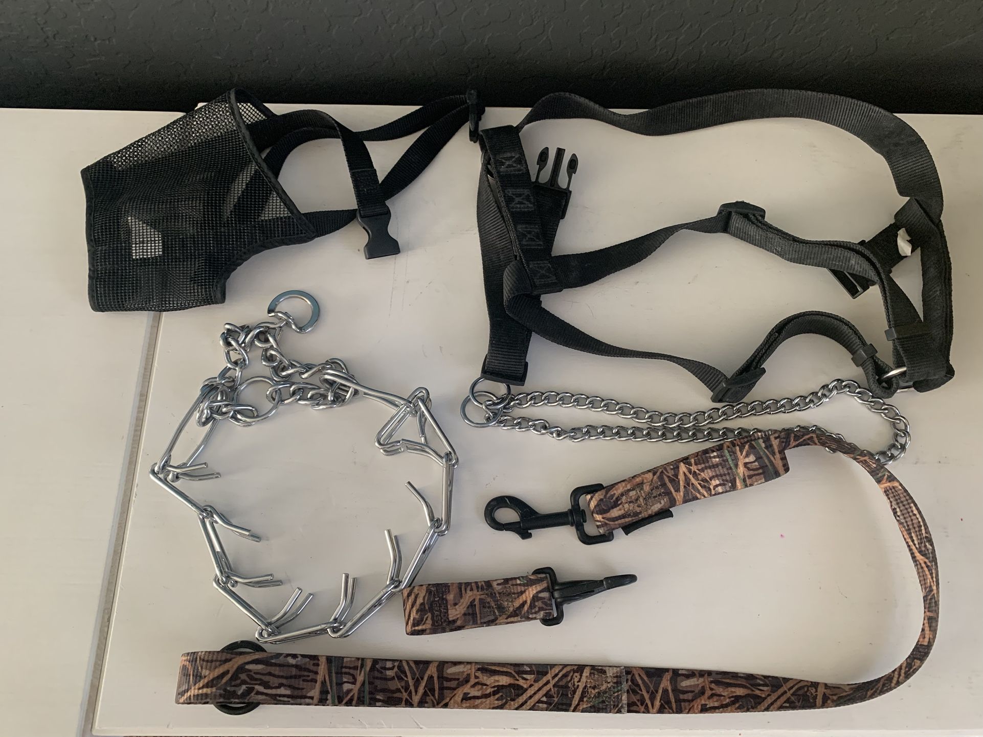 Dog Supplies / Large Dog Collar / Large Dog Leash