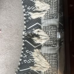 Throw Pillows 