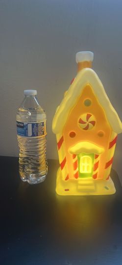 Lighted Gingerbread House