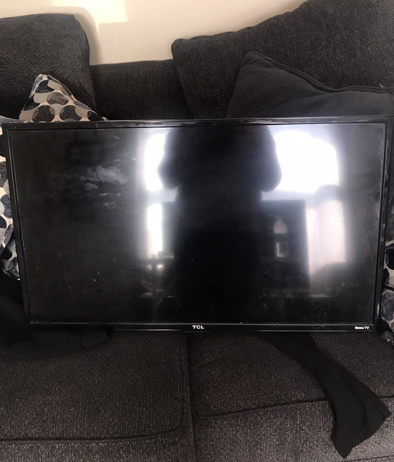 32 Inch TCL ROKU Tv