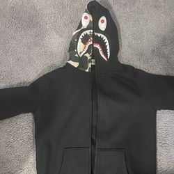 Bape hoodie (2xl) Broken Zipper