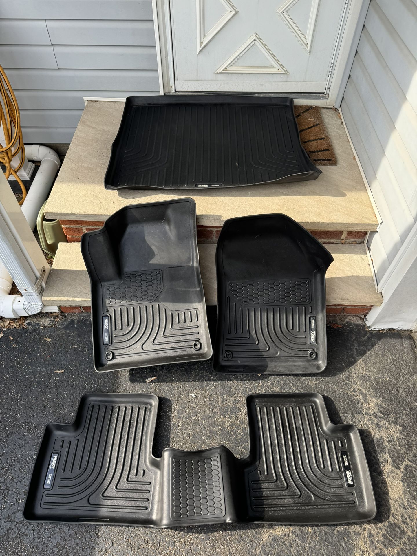 Husky Floor Mats For 2015-2019 Jeep Cherokee