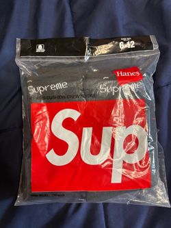 Supreme x Hanes Cushion Crew Socks 4-Pack