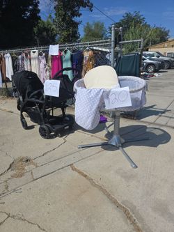 Halo Bassinet & Graco stroller