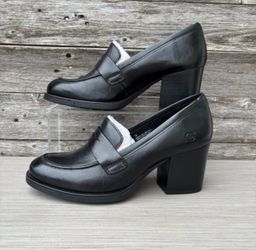 LIKE NEW Born Holliston Black Leather Heeled Penny Loafers - Size 7.5