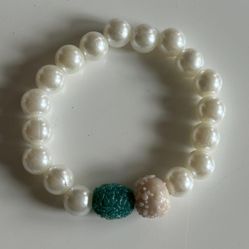Elegant Pearl Bracelet with Accent Beads - Unique Handmade Jewelry