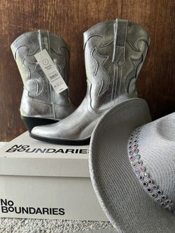 Cowgirl Boots & Hat Combo -Silver