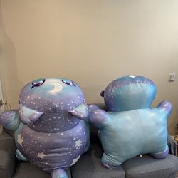 2-LARGE MEE-MEOWS STUFFED ANIMAL PETS SUPER COOL SIZE