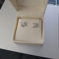 1ct Tw Diamond Earrings In Platinum. !COA!