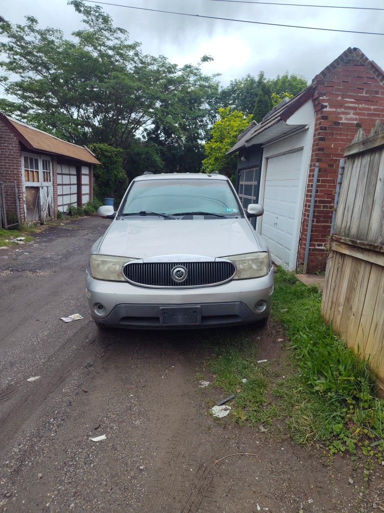 2004 Buick Rainier