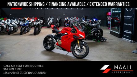 2021 Ducati Panigale V4 S