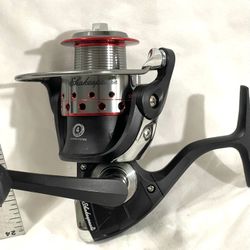 New Shakespeare (GX-235) medium action, spinner fishing reel
