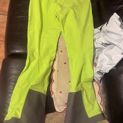 Women Show Pants   Size Medium large 