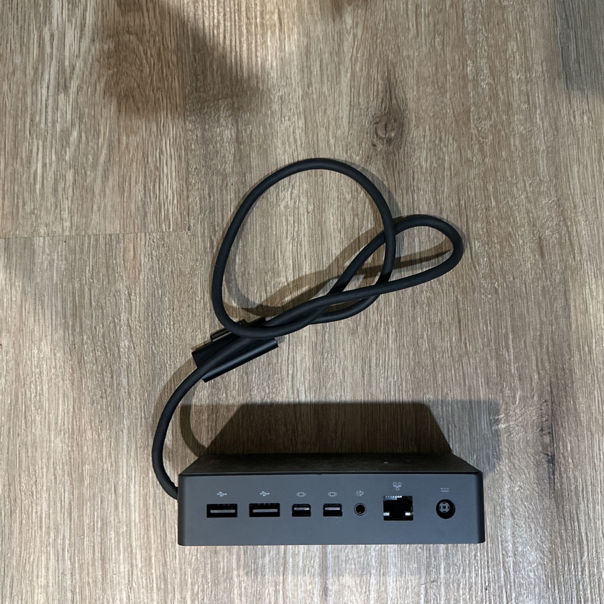 Surface Dock (Microsoft)
