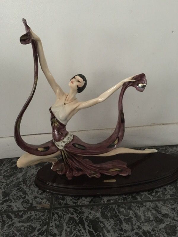 Classic Figure Sculptor Dancer