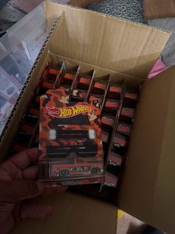 HOT WHEELS 2016 Walmart EXC: Orange Camo Camouflage 1983 '83 CHEVROLET SILVERADO
