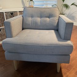 Light grey chair
