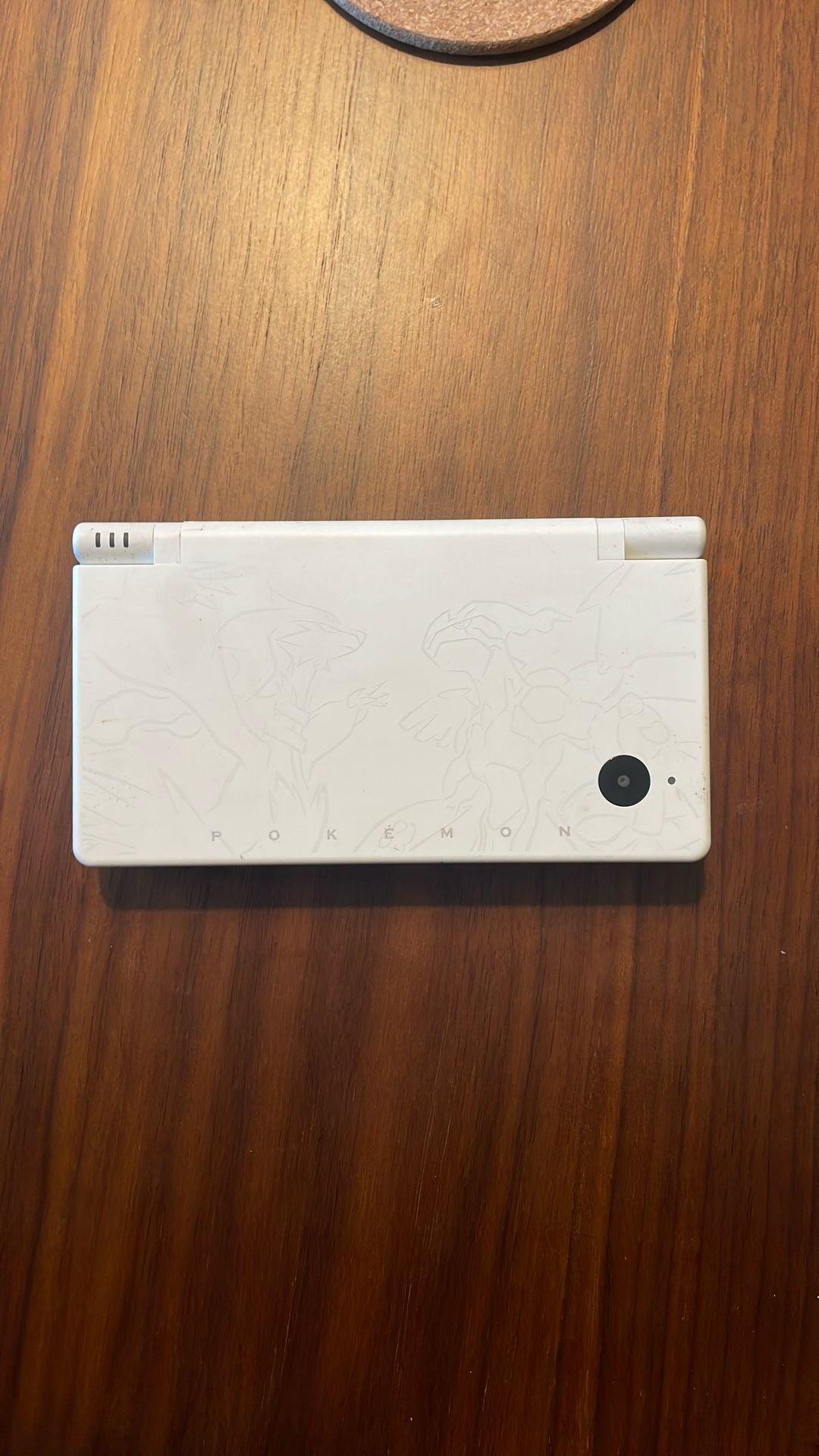 Nintendo DSi- Pokémon Edition